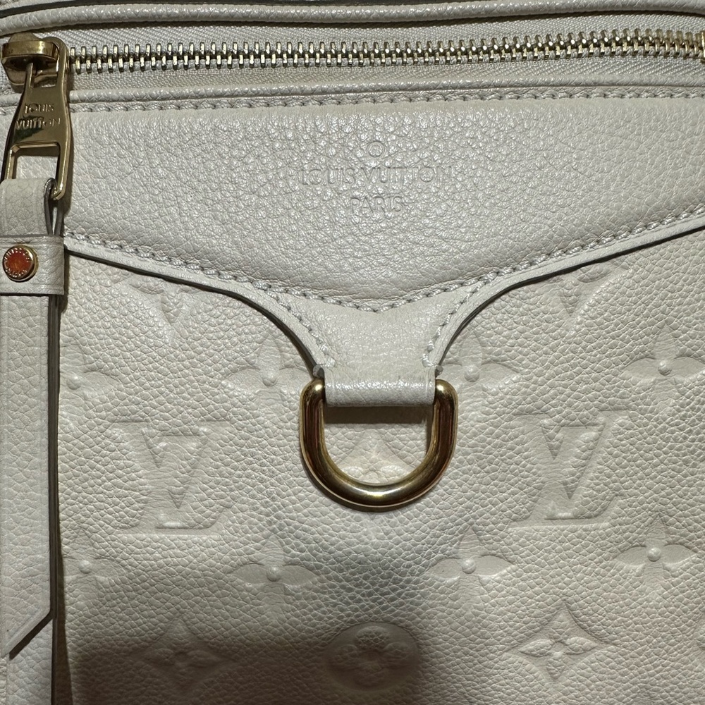 Louis Vuitton Cream Embossed Monogram Tote with Gold Hardware - Picture 2 of 16